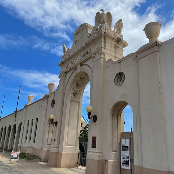 Meet your Posher, Jacklord - Picture 1 of 1